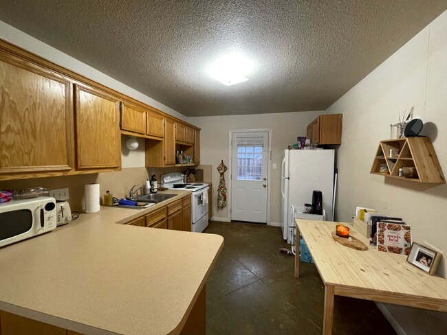 Photo - 113 W 13th Ave Unit A