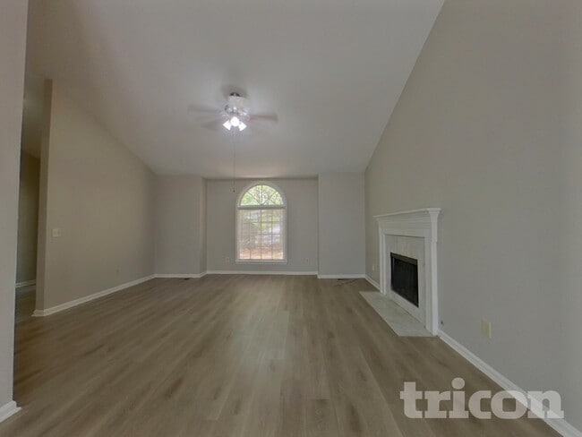 Photo - 5450 Bridle Dr