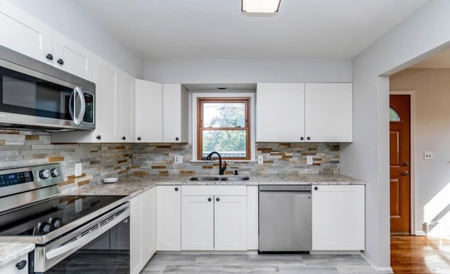 Photo - 3435 Cornhusker Dr