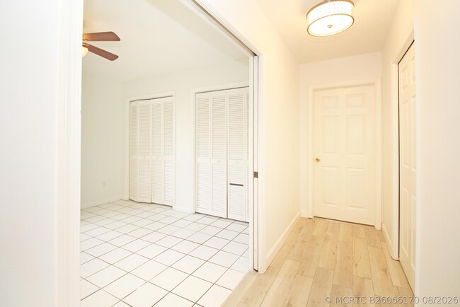 Photo - 896 Rose Ct