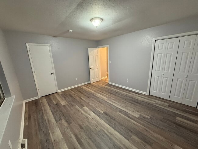 Building Photo - 1836 Greenbrier Ave SE Unit 1