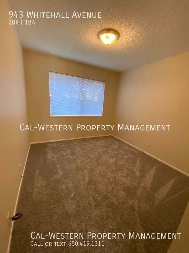 Photo - 943 Whitehall Ave