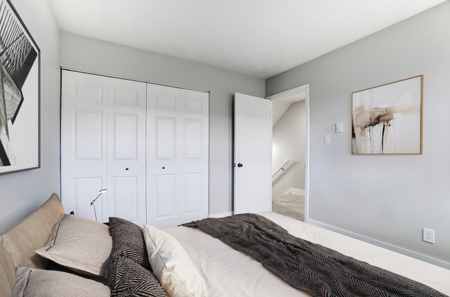 Hickory Creek Apartments