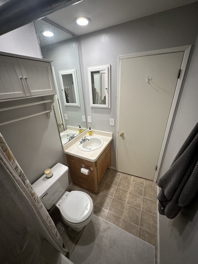 Photo - 779 Victorian Park Dr