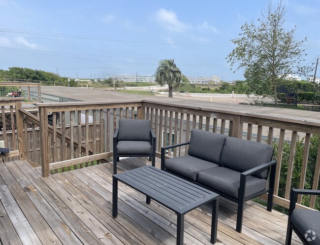 Building Photo - 11 San Jacinto Dr Rental