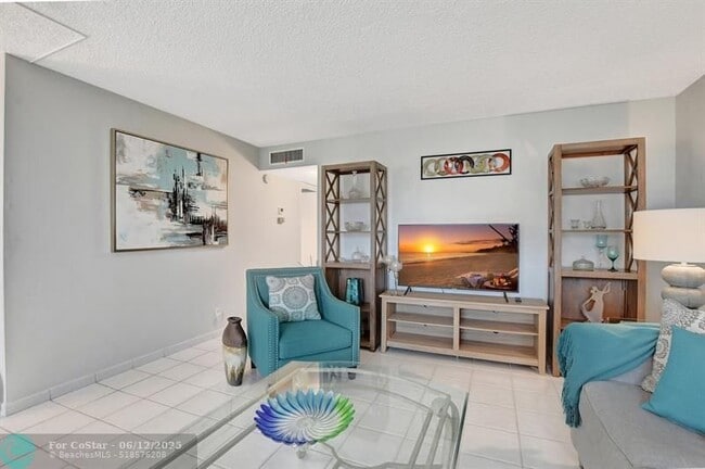 Photo - 204 Burgundy E Unit 204