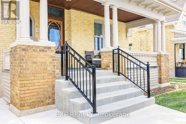 Photo - 1197 York St Unit 2