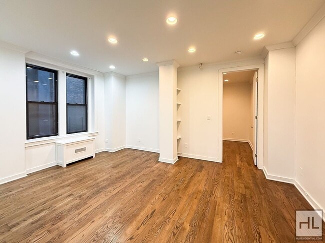 EASTERN PARKWAY / Crown Heights 1-Bed 1-Bath