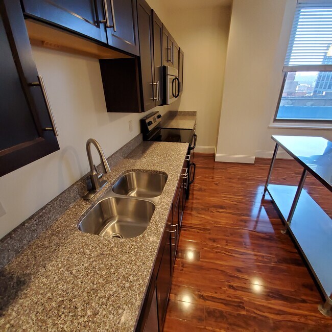 Mural Suite 1BR - 904