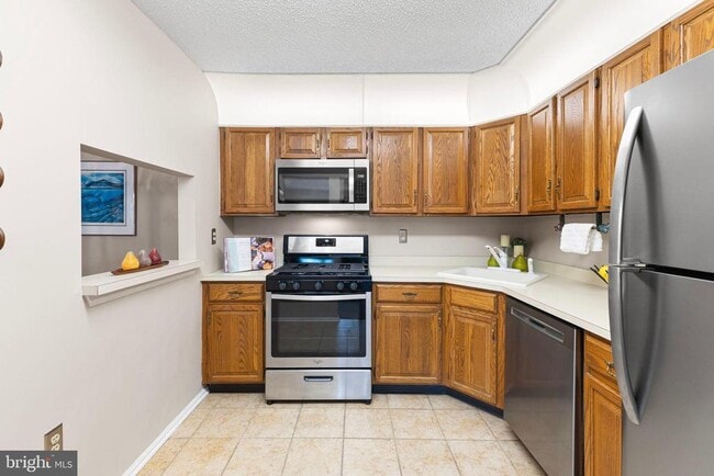 Photo - 14 Cheverny Ct