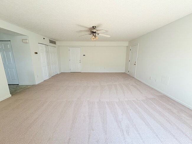Photo - 24 Rosette Ln