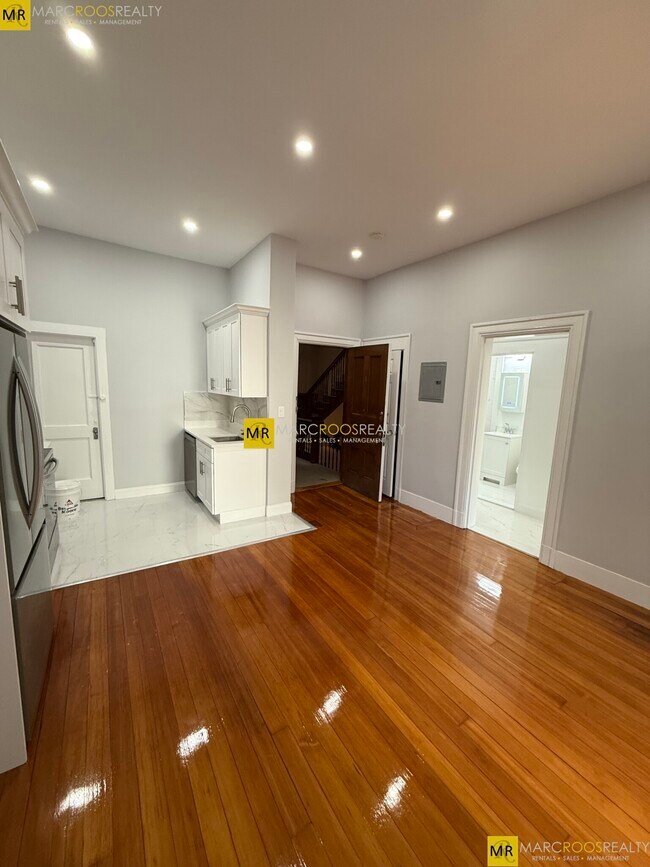 Photo - 400 Commonwealth Ave Condo Unit #4