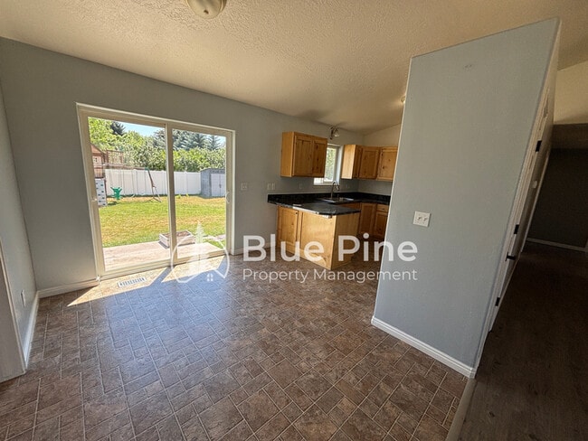 Photo - 3920 E Deloy Dr