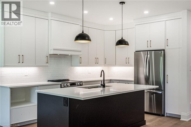 Photo - 115 Chesley St