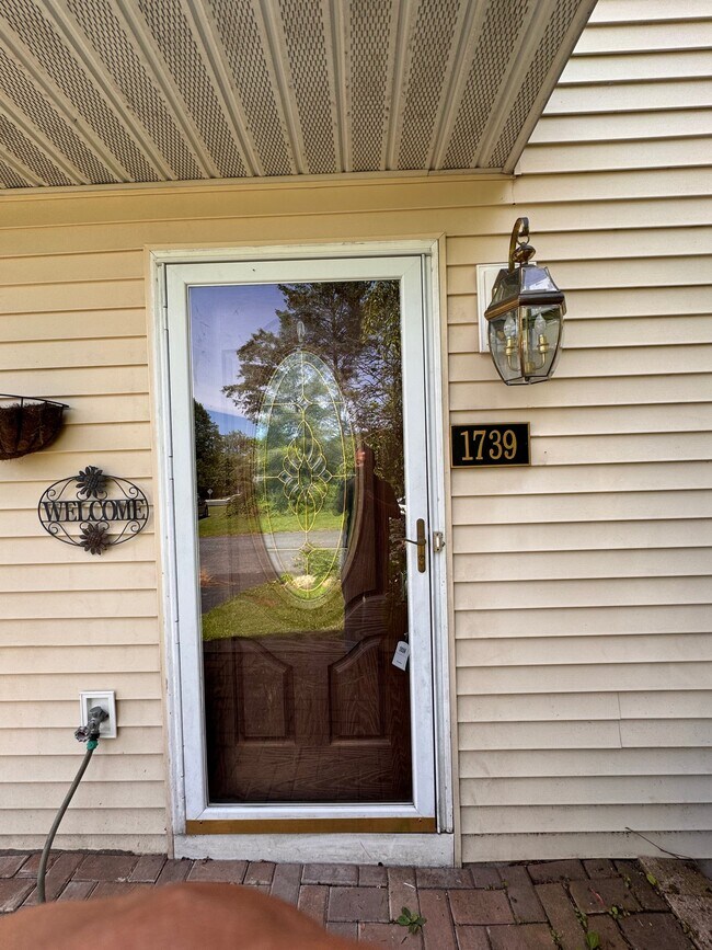 Photo - 1739 Wendy Ln