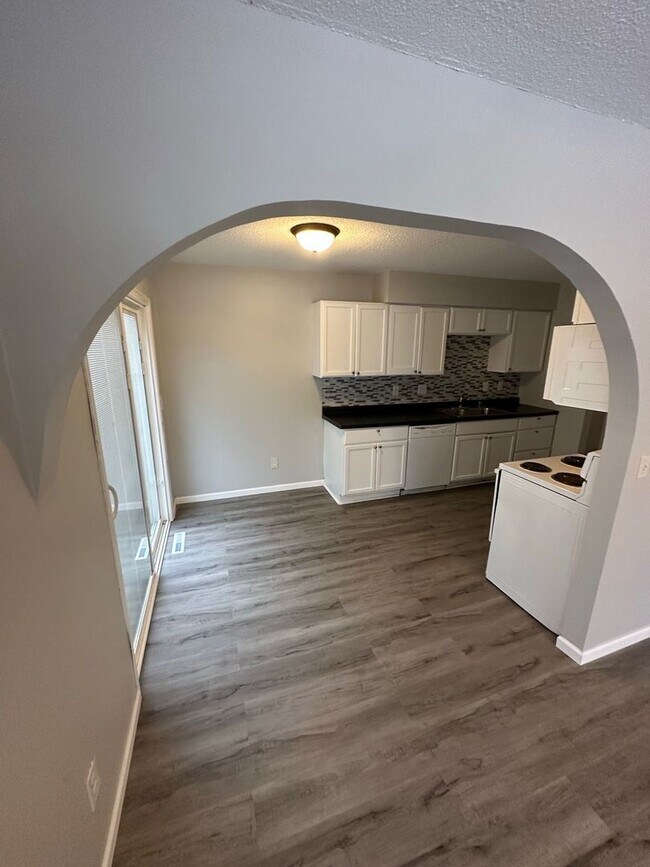 Photo - 12421 Tyler St NE