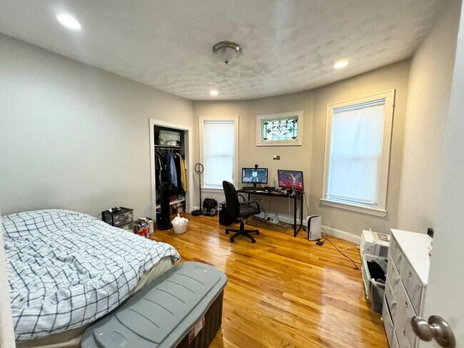 Photo - 157 E Cottage St Unit 1