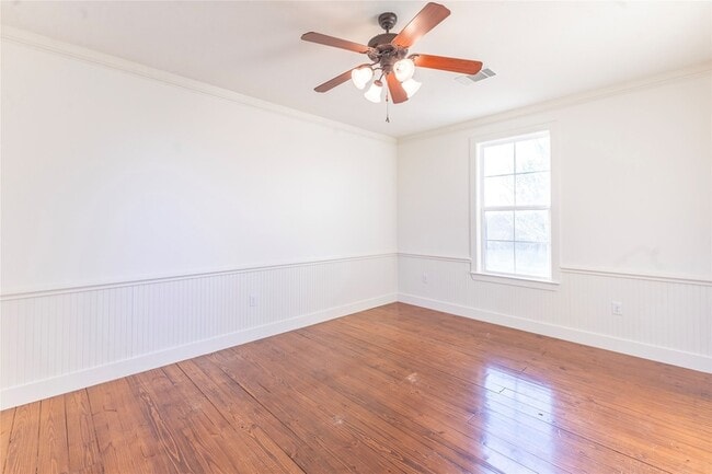 Photo - 3831 Meadow View Ln