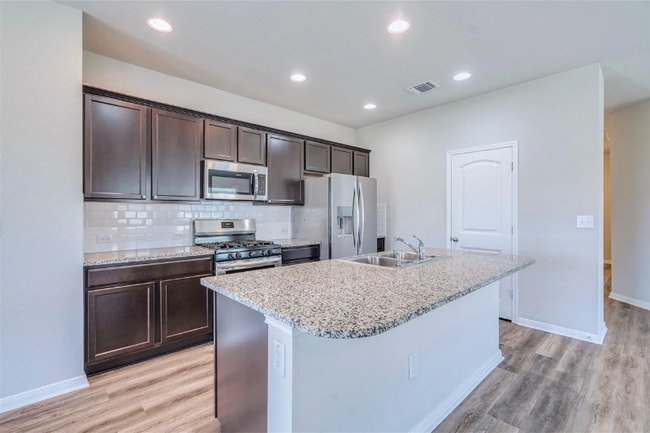 Photo - 303 Marimoor Dr