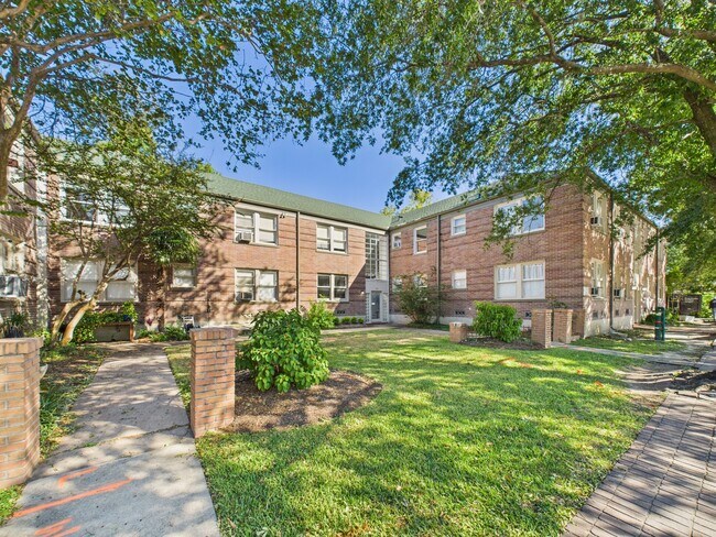 Building Photo - 1920 Richmond Ave. Unit 6