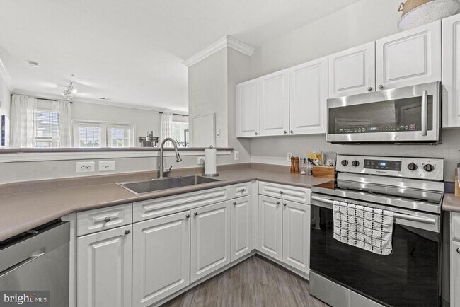 3009 Nicosh Cir Unit 4301