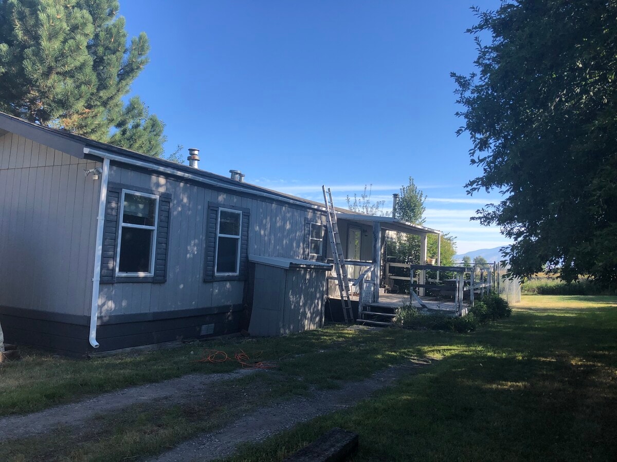 Photo - 863 Hulbert Rd W