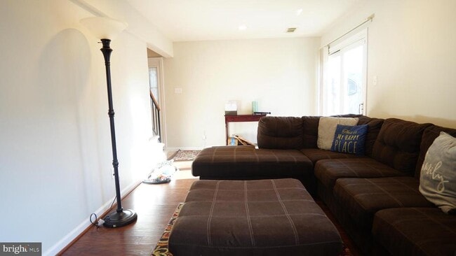 Photo - 9995 Campus Way S