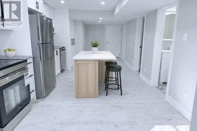 Photo - 131 Camelia Ave