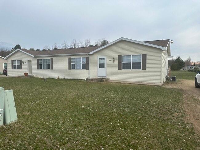 Photo - E1599 Raymond Dr