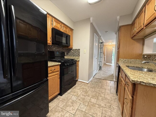 Photo - 16926 Point Pleasant Ln Casa Adosada