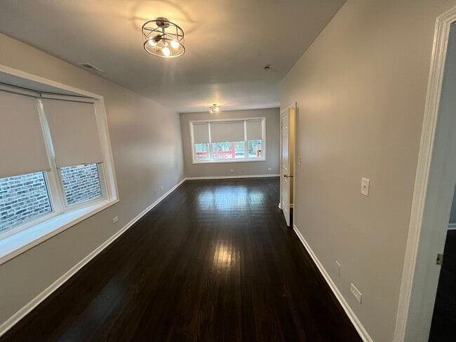 Photo - 1249 S Kolin Ave Unidad 1