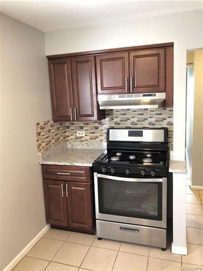 Photo - Charming 3-Bedroom Home with Private Yard in a Prime Location!