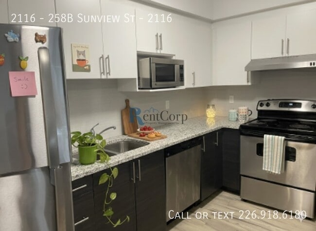 Photo - 258B-258B Sunview St