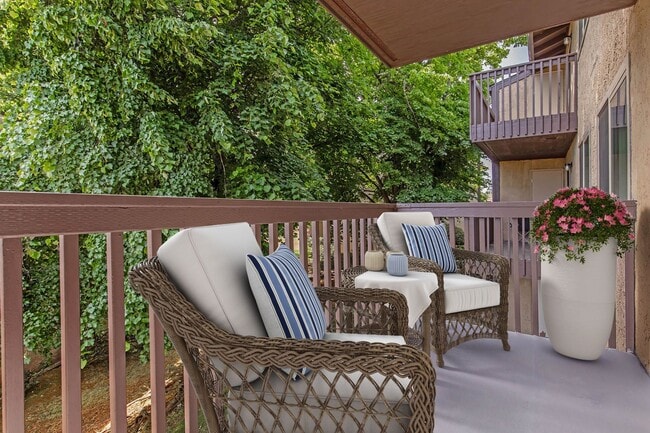 Spanish Hills Apartments