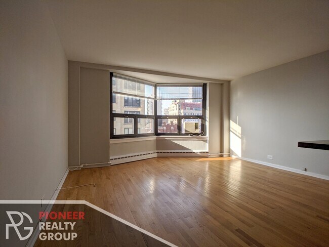 Photo - 429 W Wellington Ave