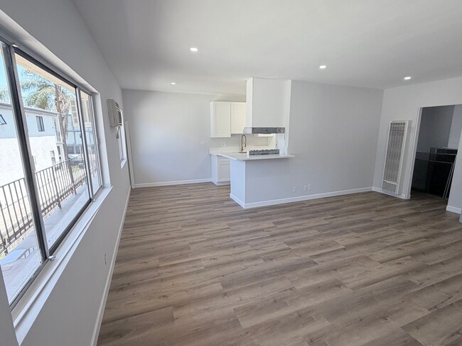Photo - 1223 N Kingsley Dr Unidad Kingsley APT