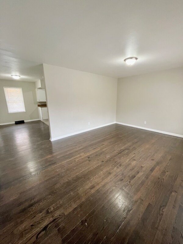 Photo - 9722 E 13th St S