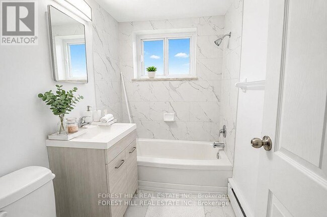 Photo - 92 Robinson St