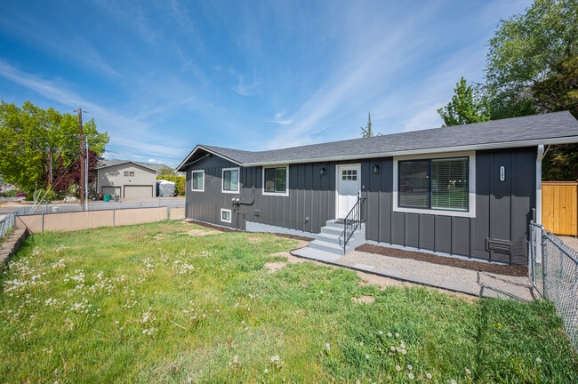 Building Photo - 1301 Clements Cir Unit 1301