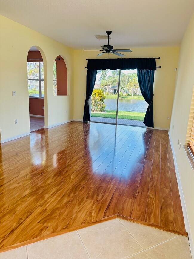 Photo - 867 SW Rocky Bayou Ter