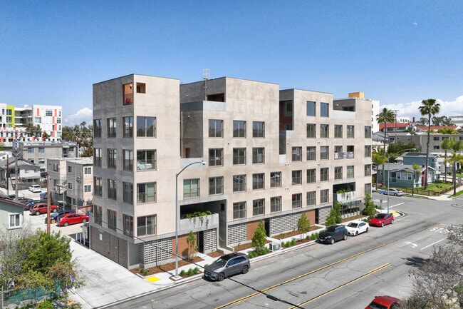 Fora Apartments