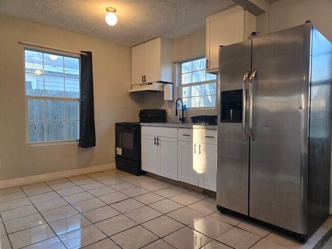 Kitchen - 6835 Saint Augustine St