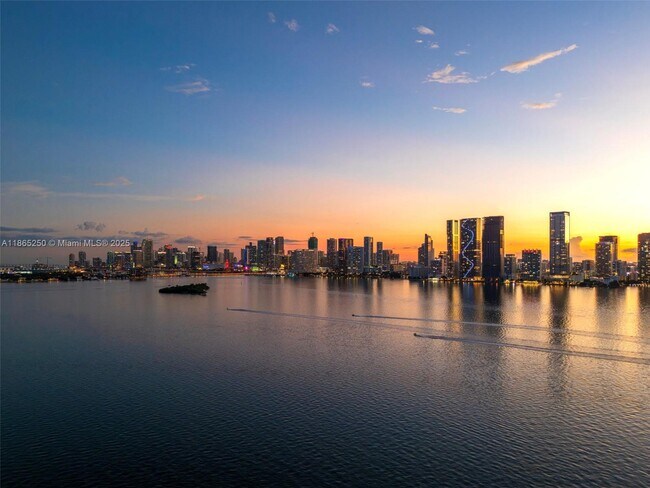 Photo - 700 NE 24th St Unit 3705