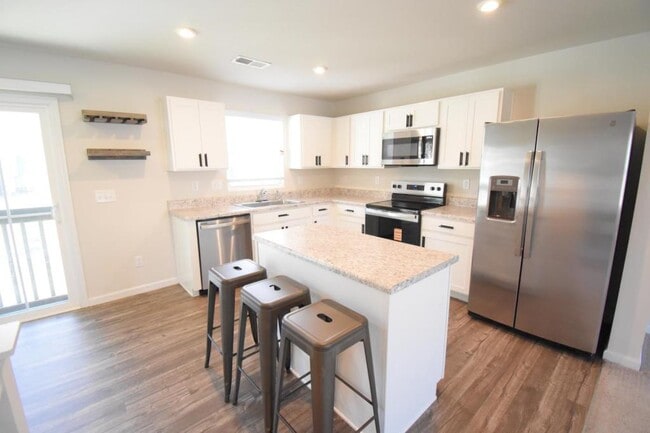 Photo - 2611 McCurdy Trail