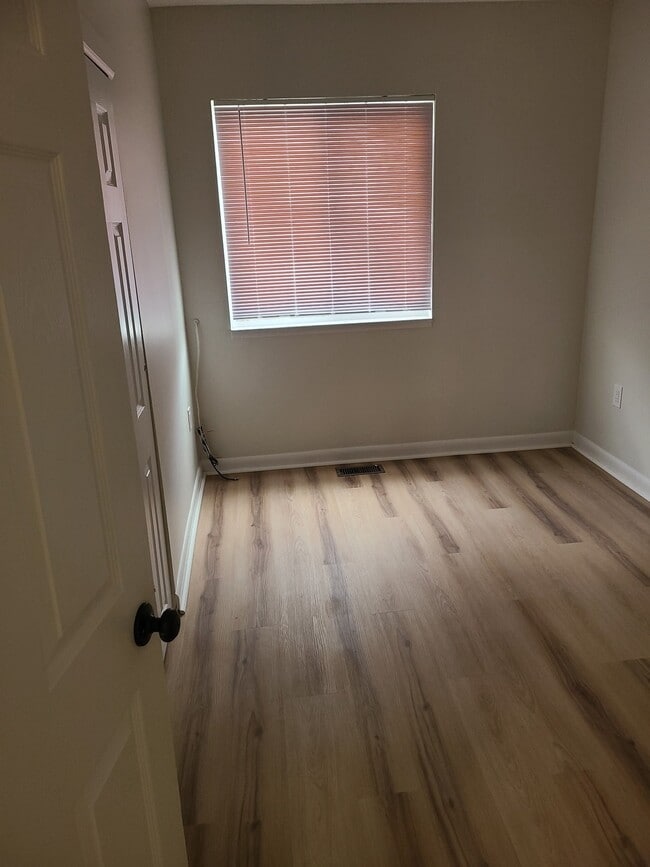 156 Warwick Rd Unit E