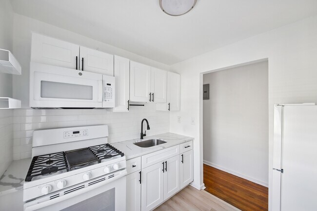 Photo - 165 Vroom St