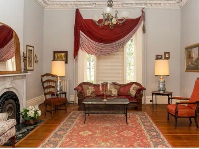 Photo - 204 S Market St