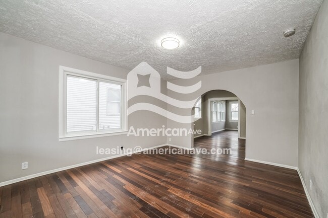 Photo - 1214 E Corrington Ave