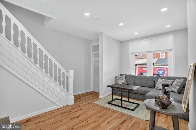 Photo - 4324 Otter St