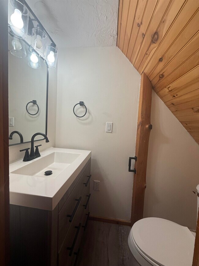 Photo - 192 Dorrs Corner Rd